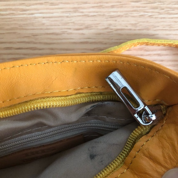 New “Iris Design” from Barcelona Crossbody with tag (Read Description) - Picture 6 of 7